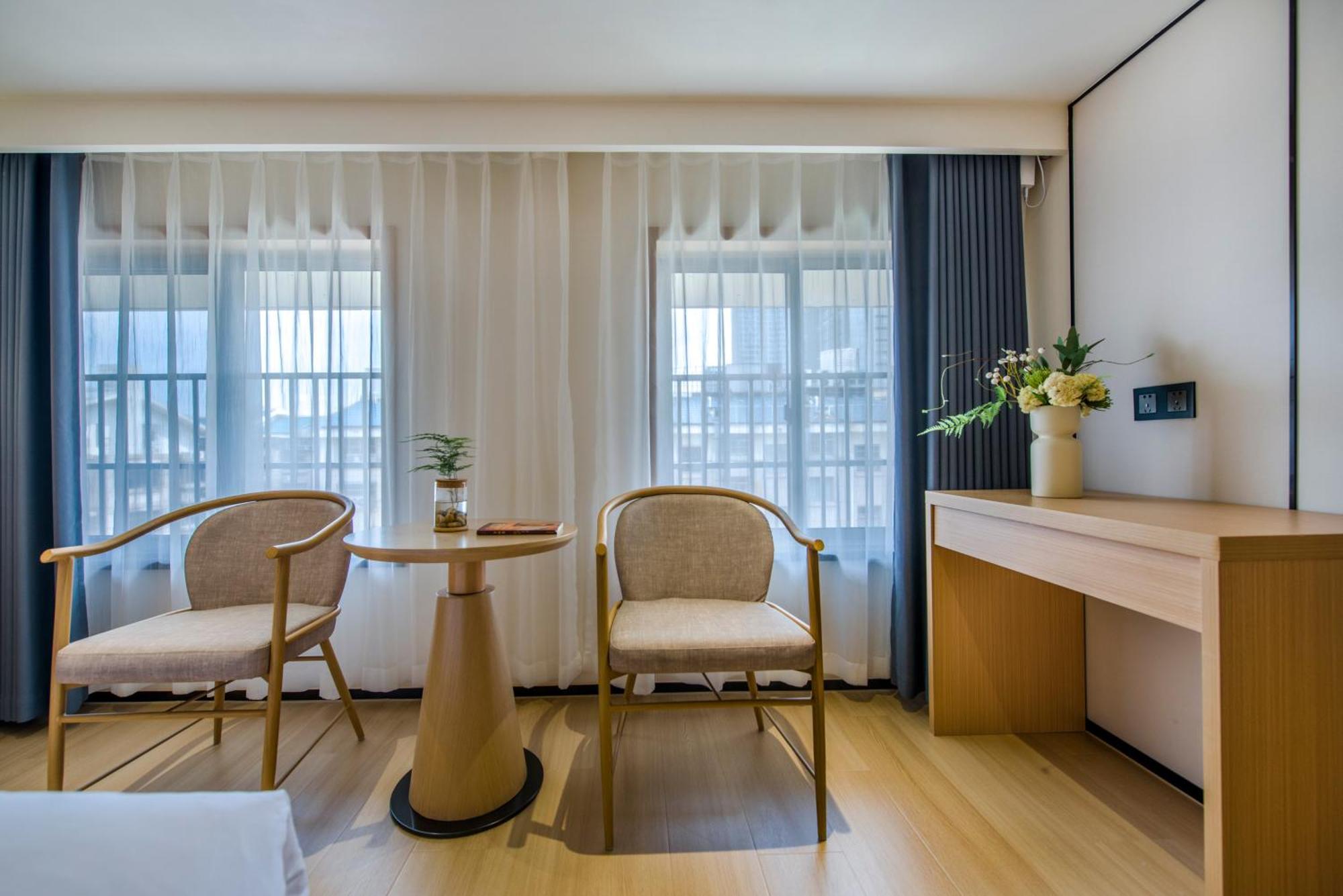Yiwu Baide Theme Hotel Esterno foto